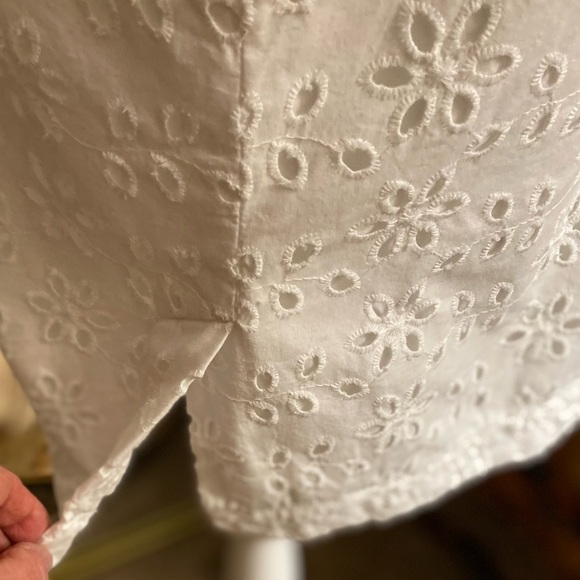 🎉SALE🎉Old Navy 🥰 White Embroidered Skirt - Picture 8 of 11